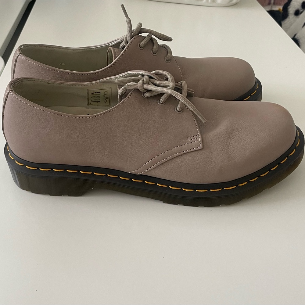 Dr Martens shoe. Grey. Women’s size 11
